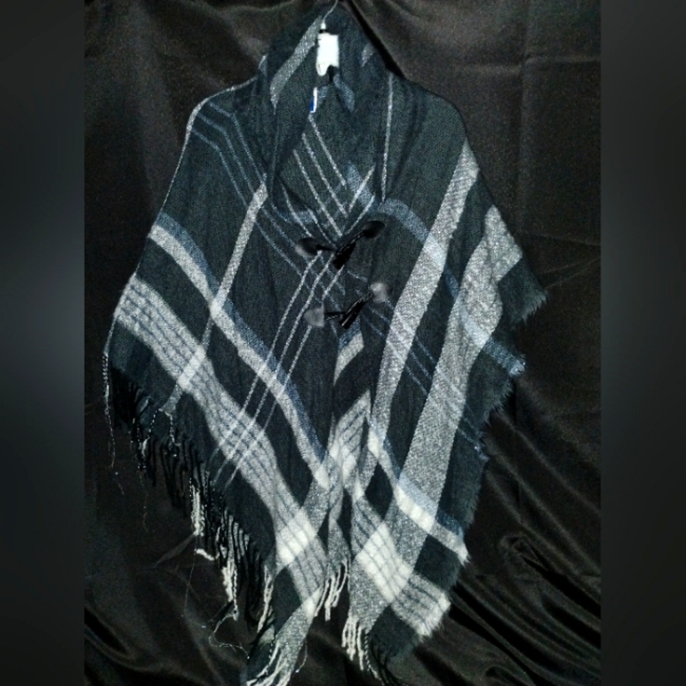 Apt. 9 Shawl/Wrap